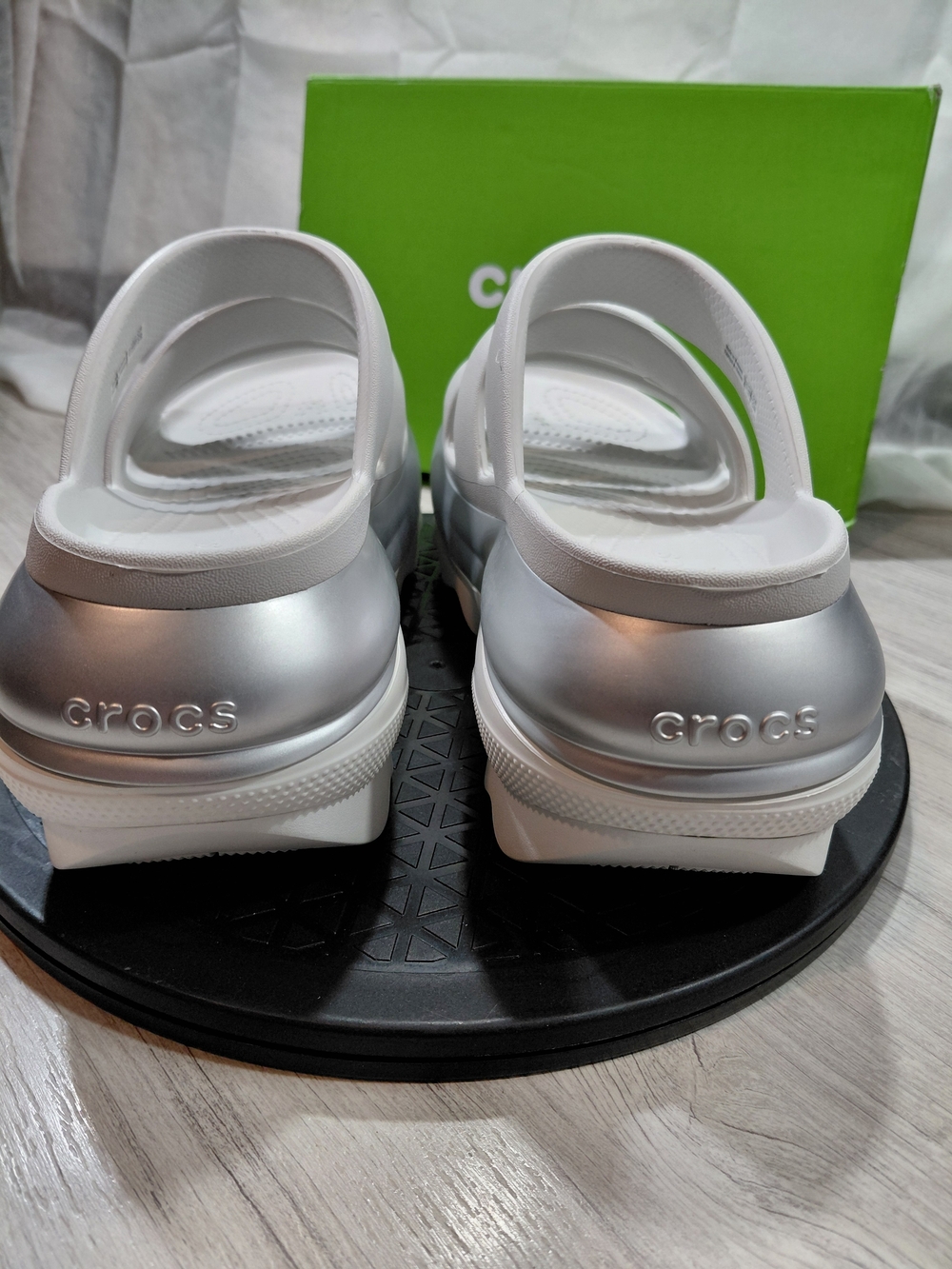 NWT Crocs Women’s Mega Crush Metalic White Chunky Platform Slide Sandals SIZE 8 - Picture 5 of 15